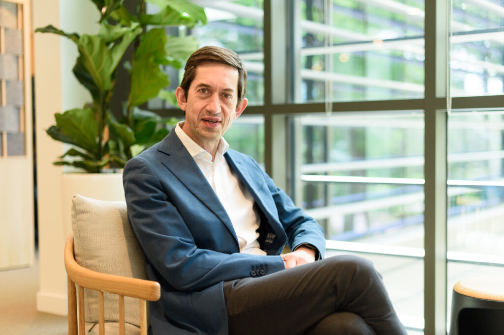 L’Insead veut « réinventer le leadership à l’ère de l’IA »