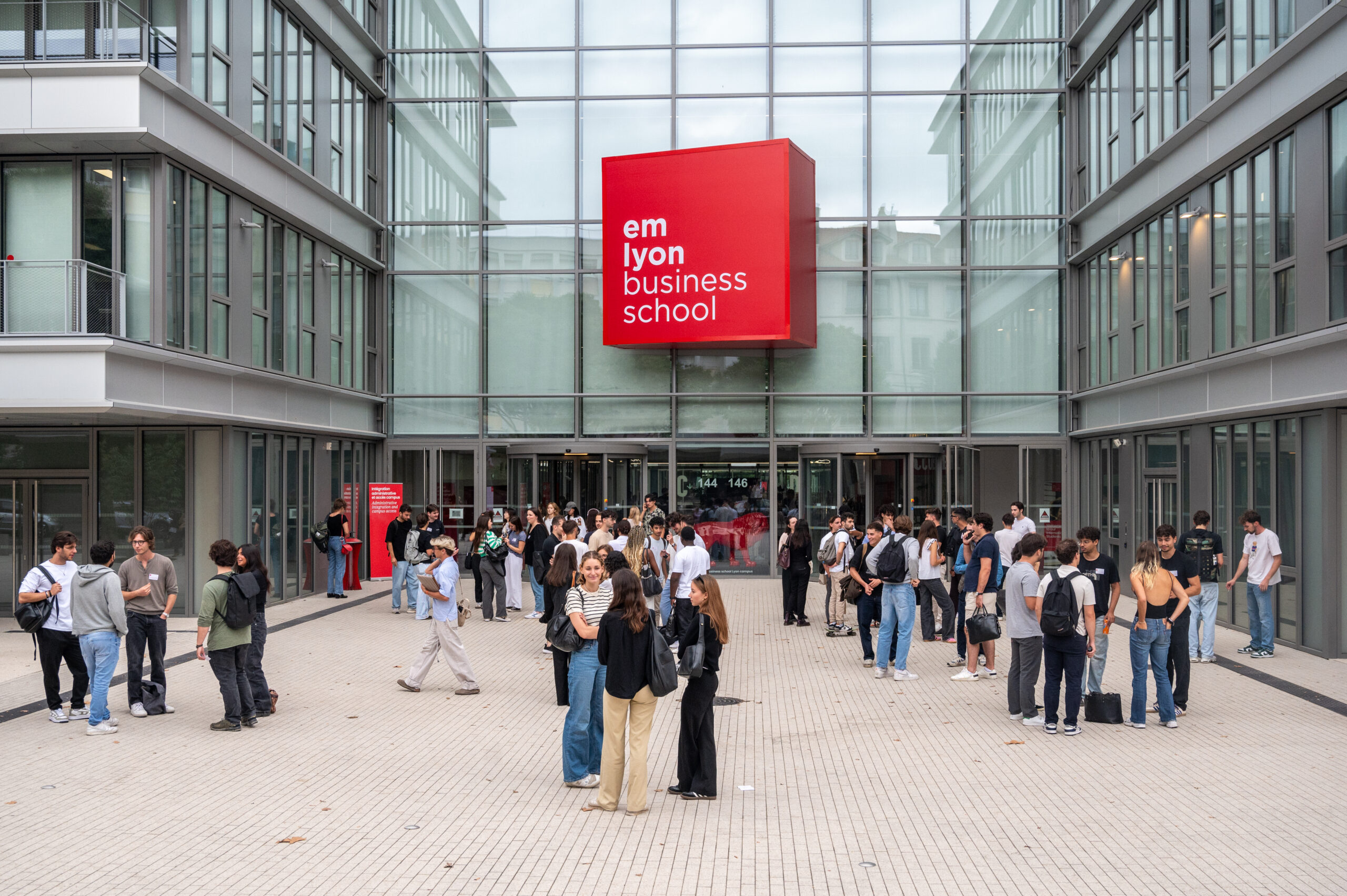 emlyon devient une « Global Management & Tech University »